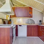Wegher - 650m From The Sea By Interhome